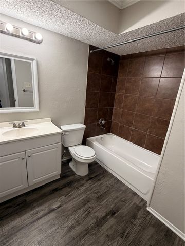 2011 Lavon Creek Lane, Arlington, TX 76006
