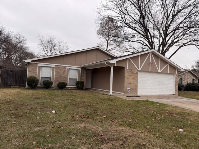 2011 Lavon Creek Lane, Arlington, TX 76006