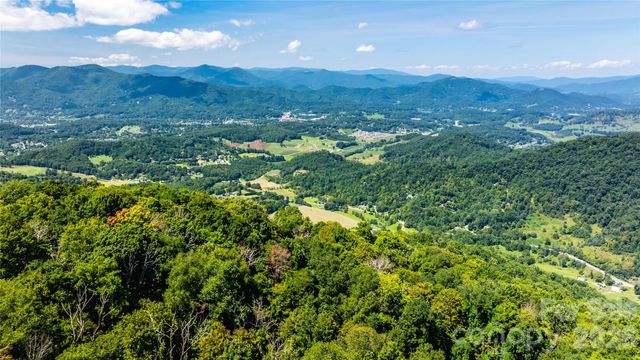 19 Estate Drive 40, Waynesville, NC 28786