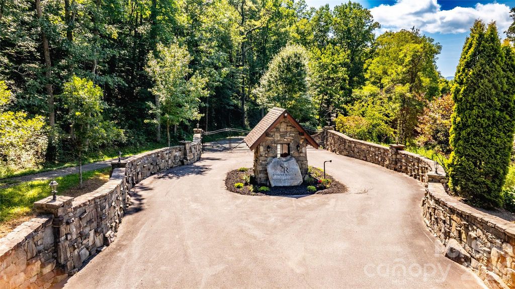 19 Estate Drive 40, Waynesville, NC 28786