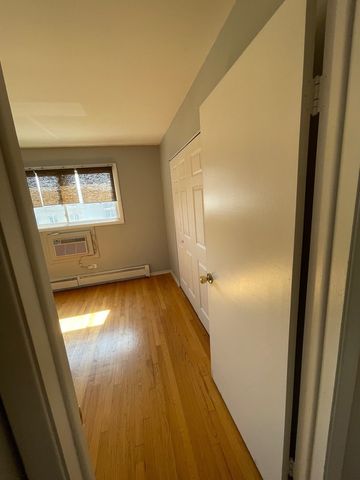 8203 Niles Center Road 3C, Skokie, IL 60077