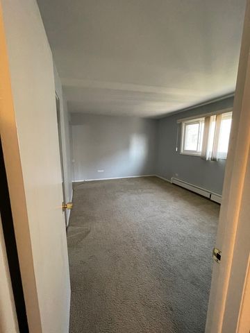 8203 Niles Center Road 3C, Skokie, IL 60077
