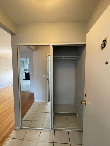 8203 Niles Center Road 3C, Skokie, IL 60077