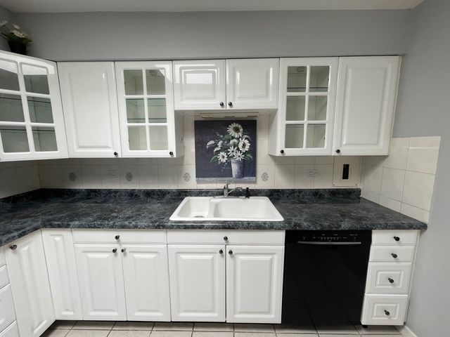 8203 Niles Center Road 3C, Skokie, IL 60077