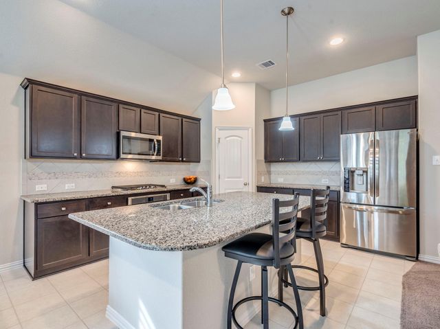 713 Vista Gardens DR, Buda, TX 78610