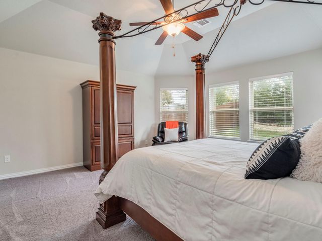 713 Vista Gardens DR, Buda, TX 78610