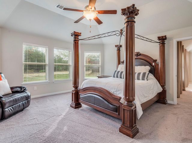 713 Vista Gardens DR, Buda, TX 78610