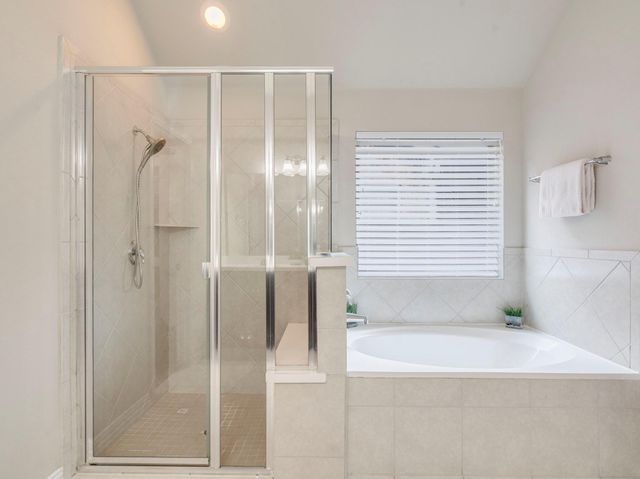 713 Vista Gardens DR, Buda, TX 78610