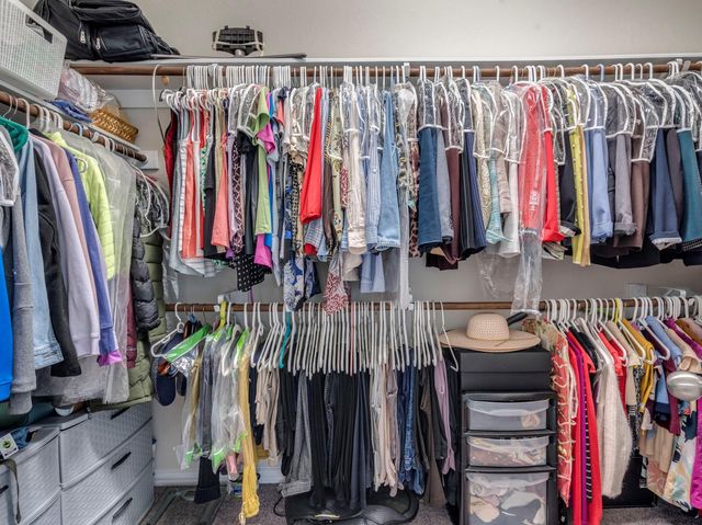 713 Vista Gardens DR, Buda, TX 78610