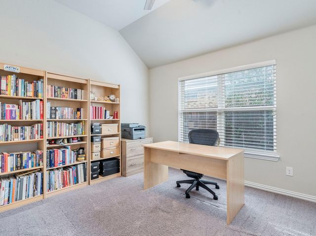 713 Vista Gardens DR, Buda, TX 78610