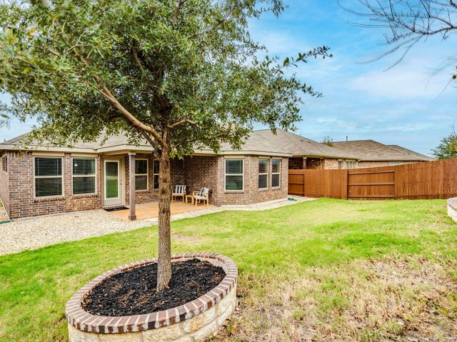 713 Vista Gardens DR, Buda, TX 78610