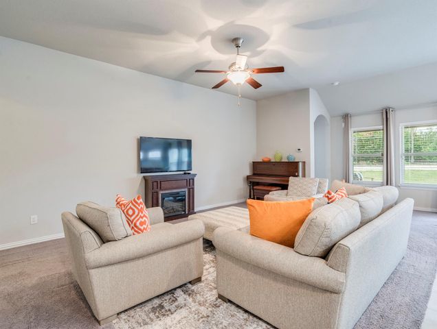 713 Vista Gardens DR, Buda, TX 78610