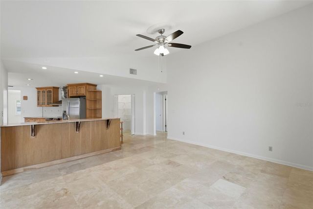 2300 S SHORE DRIVE SE, St Petersburg, FL 33705