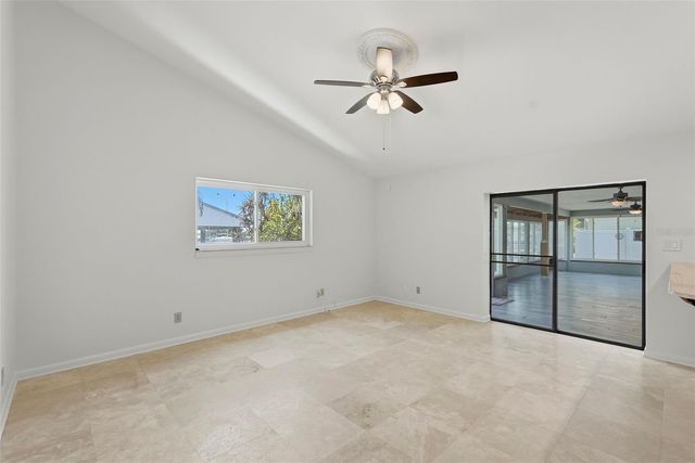 2300 S SHORE DRIVE SE, St Petersburg, FL 33705
