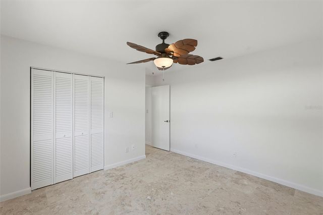 2300 S SHORE DRIVE SE, St Petersburg, FL 33705