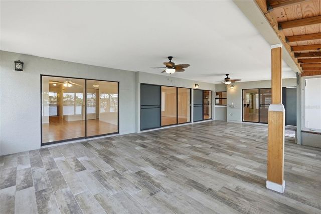 2300 S SHORE DRIVE SE, St Petersburg, FL 33705