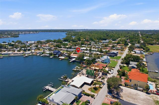 2300 S SHORE DRIVE SE, St Petersburg, FL 33705