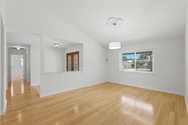 2300 S SHORE DRIVE SE, St Petersburg, FL 33705