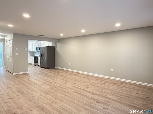 9 Willow Court 9, Cromwell, CT 06416