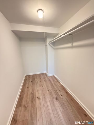 9 Willow Court 9, Cromwell, CT 06416