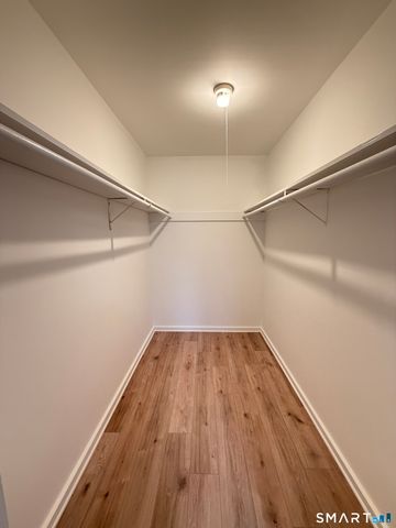 9 Willow Court 9, Cromwell, CT 06416