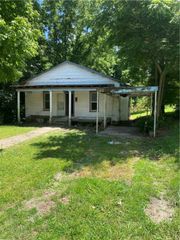 628 South Avenue, Harrison, AR 72601