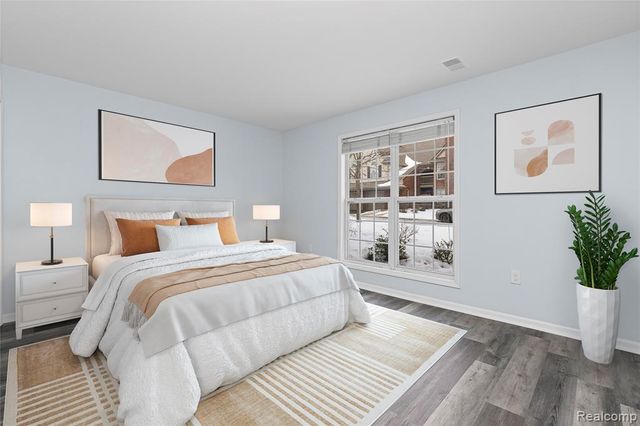 28139 Carlton Way Drive, Novi, MI 48377