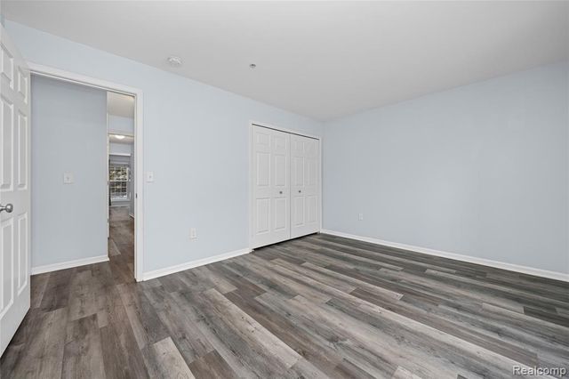 28139 Carlton Way Drive, Novi, MI 48377