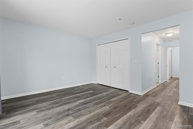 28139 Carlton Way Drive, Novi, MI 48377