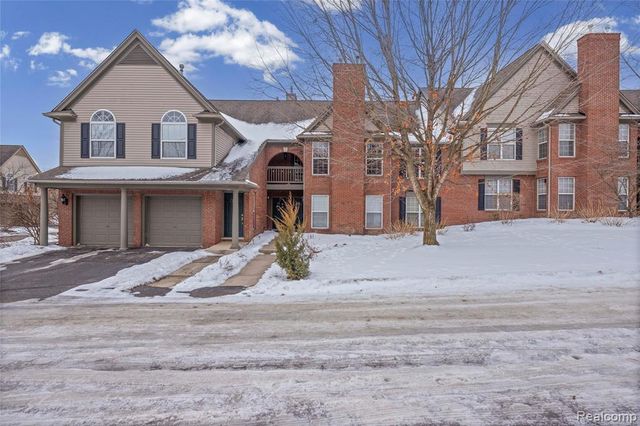 28139 Carlton Way Drive, Novi, MI 48377