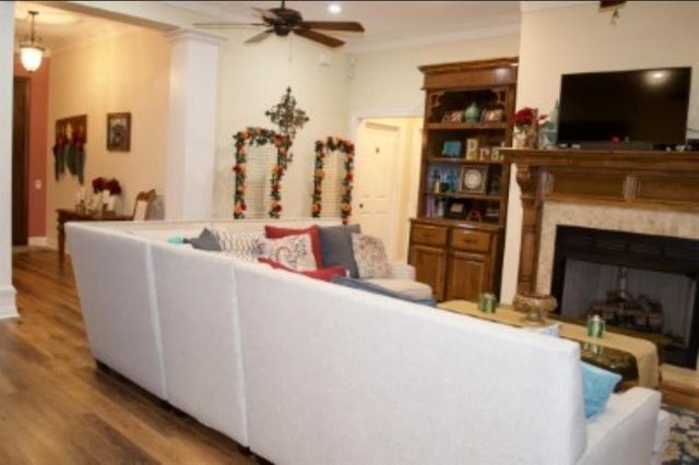 136 Merlot Drive, Moss Bluff, LA 70611