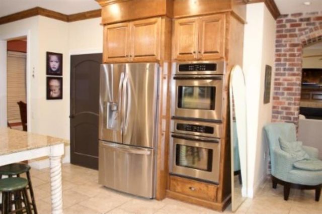 136 Merlot Drive, Moss Bluff, LA 70611