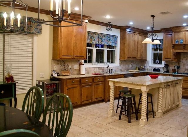 136 Merlot Drive, Moss Bluff, LA 70611