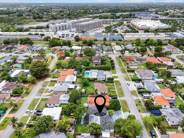6820 SW 28th Ter, Miami, FL 33155
