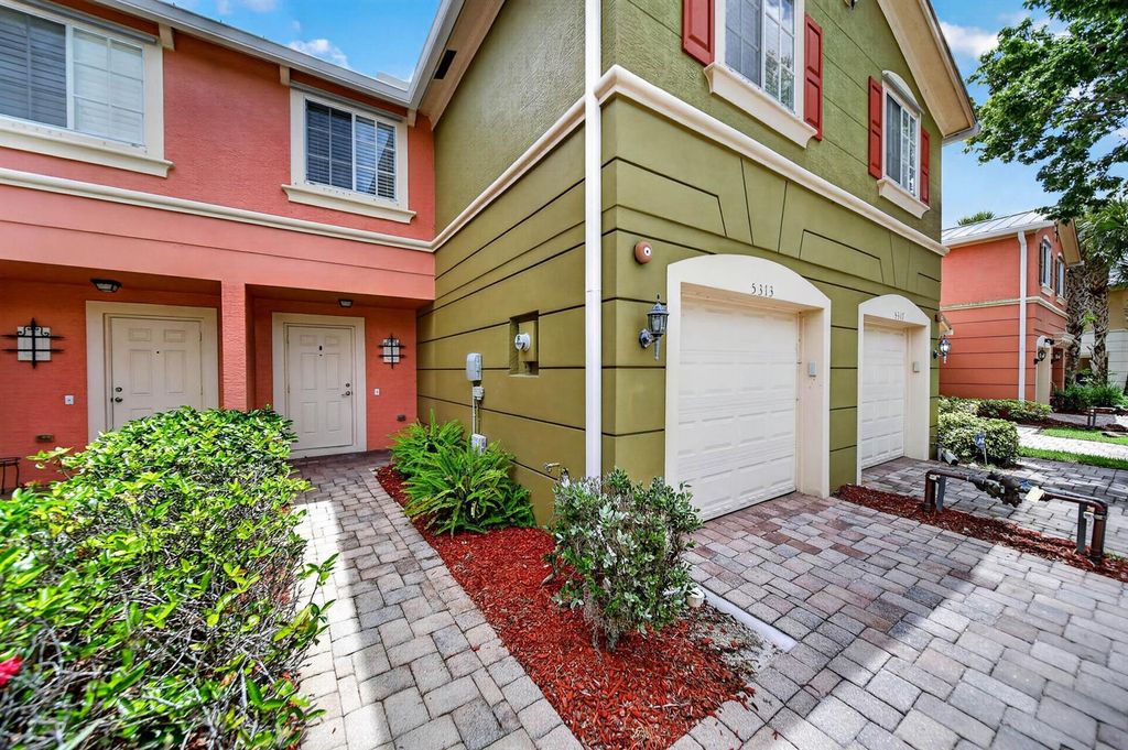 5313 SE Jennings Lane, Stuart, FL 34997