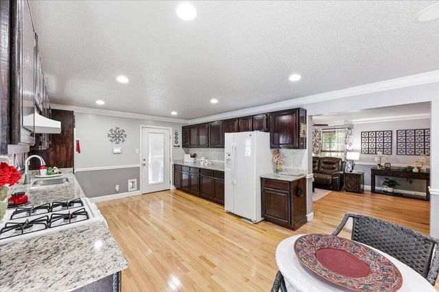 194 Pecan Drive, Summerville, SC 29483