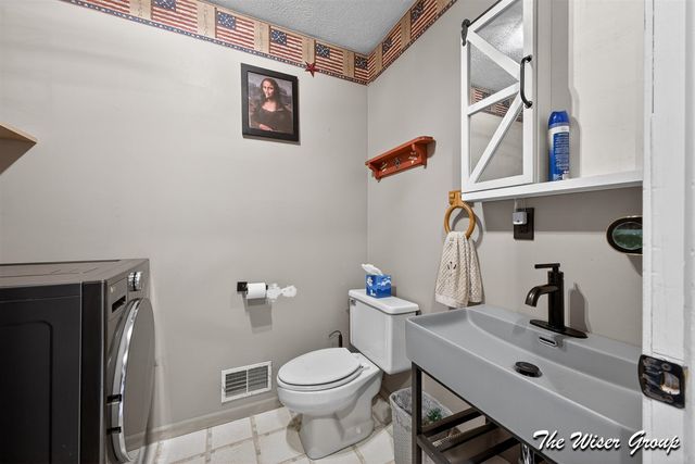 2713 Hillcrest Drive, Ionia, MI 48846