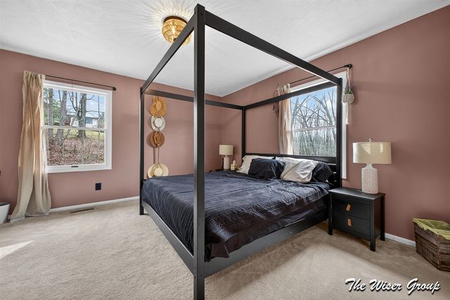 2713 Hillcrest Drive, Ionia, MI 48846