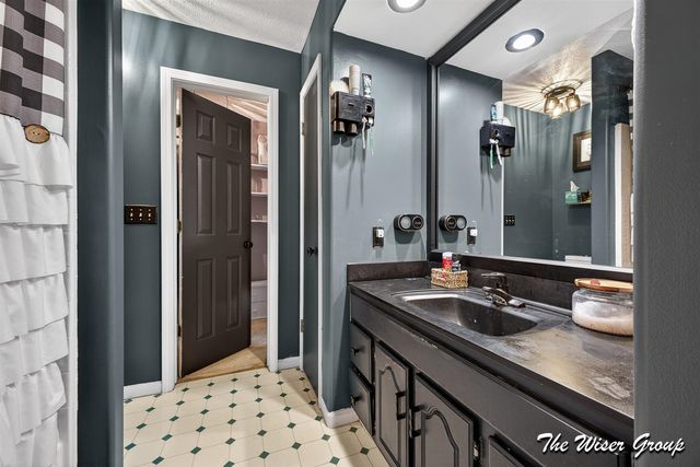 2713 Hillcrest Drive, Ionia, MI 48846