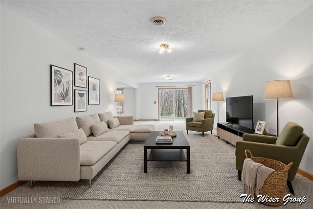 2713 Hillcrest Drive, Ionia, MI 48846