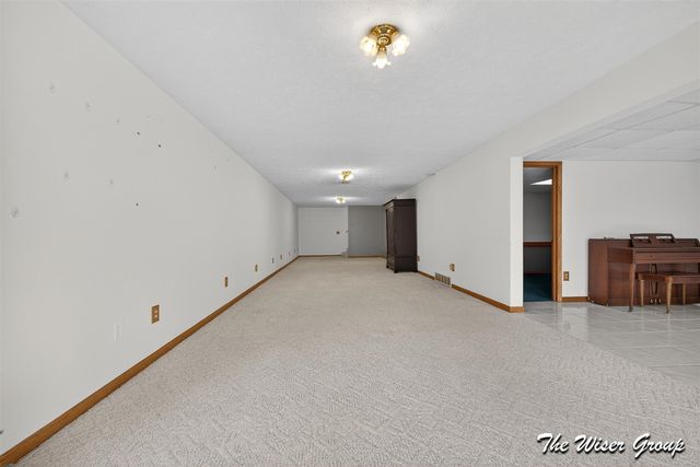 2713 Hillcrest Drive, Ionia, MI 48846