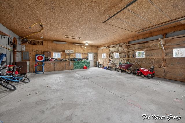 2713 Hillcrest Drive, Ionia, MI 48846