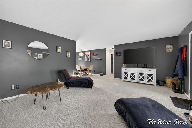 2713 Hillcrest Drive, Ionia, MI 48846