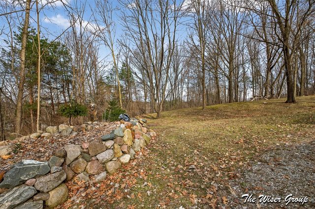 2713 Hillcrest Drive, Ionia, MI 48846