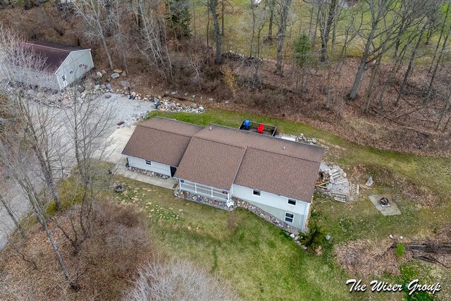 2713 Hillcrest Drive, Ionia, MI 48846