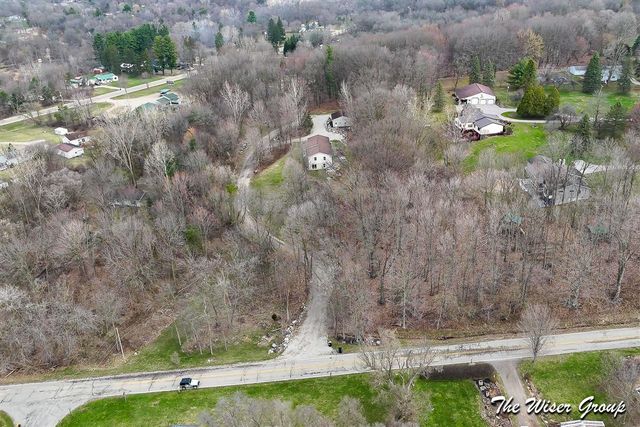 2713 Hillcrest Drive, Ionia, MI 48846