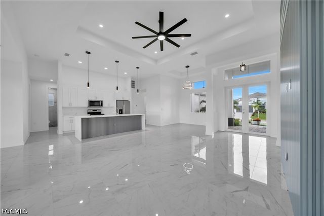 6 SW 37th AVE, Cape Coral, FL 33991