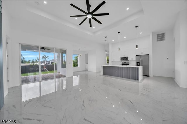 6 SW 37th AVE, Cape Coral, FL 33991