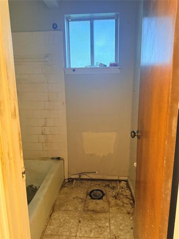 1538 Briarbank Drive, Sugar Land, TX 77498