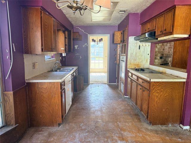 1538 Briarbank Drive, Sugar Land, TX 77498